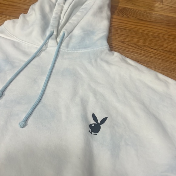 Playboy x Misguided Oversized Baby Blue tie-dye Hoodie - Picture 3 of 8